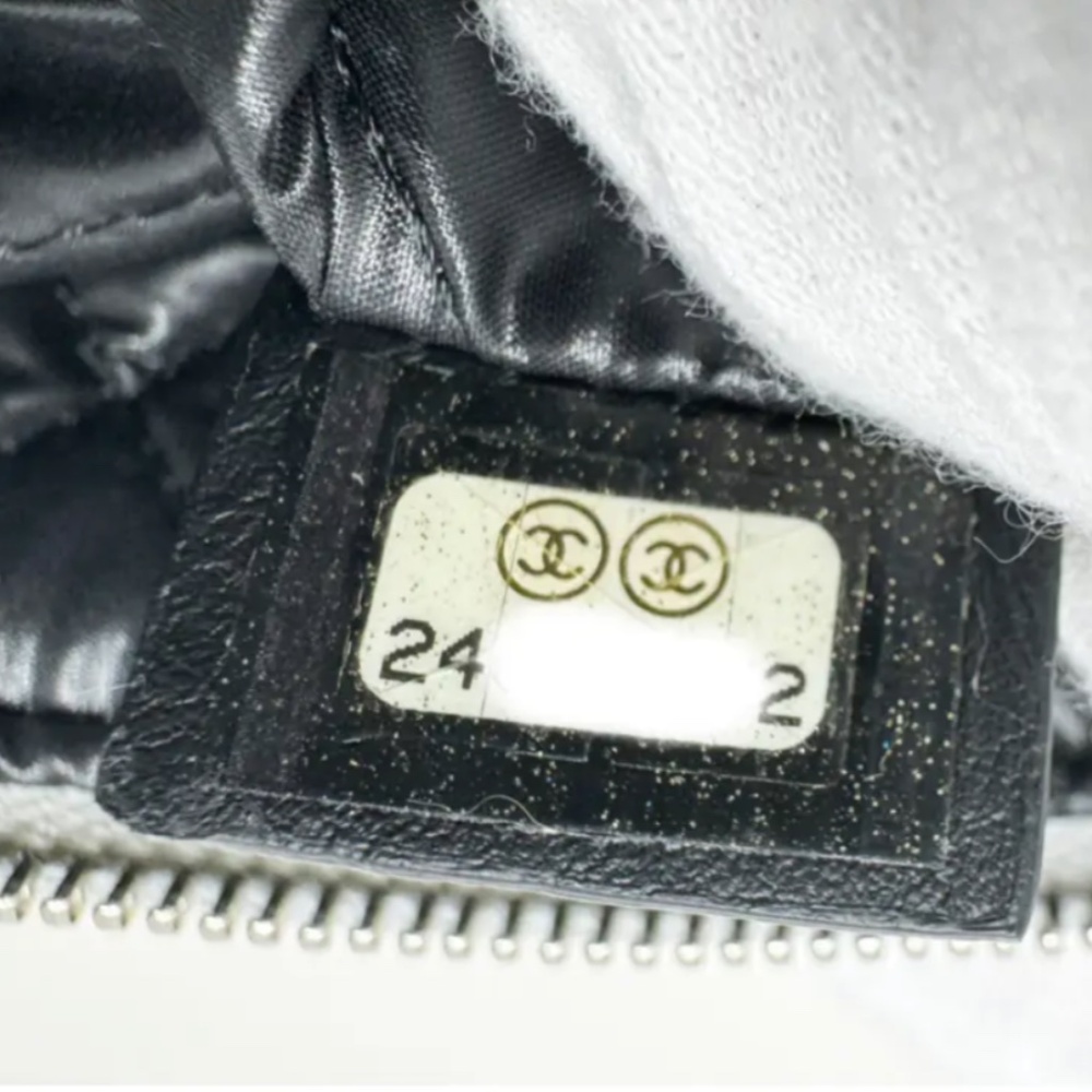 Chanel rue cambon silver clutch - Picture 11 of 11